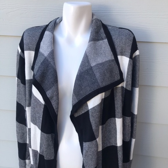 Jones New York Plaid Cardigan White/Black Buffalo Plaid (3X) - Picture 3 of 6
